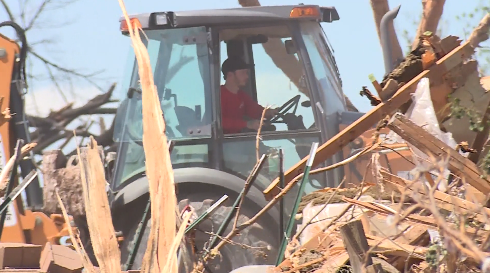 Federal and state crews set to survey damage after EF-4 tornado hit Enid