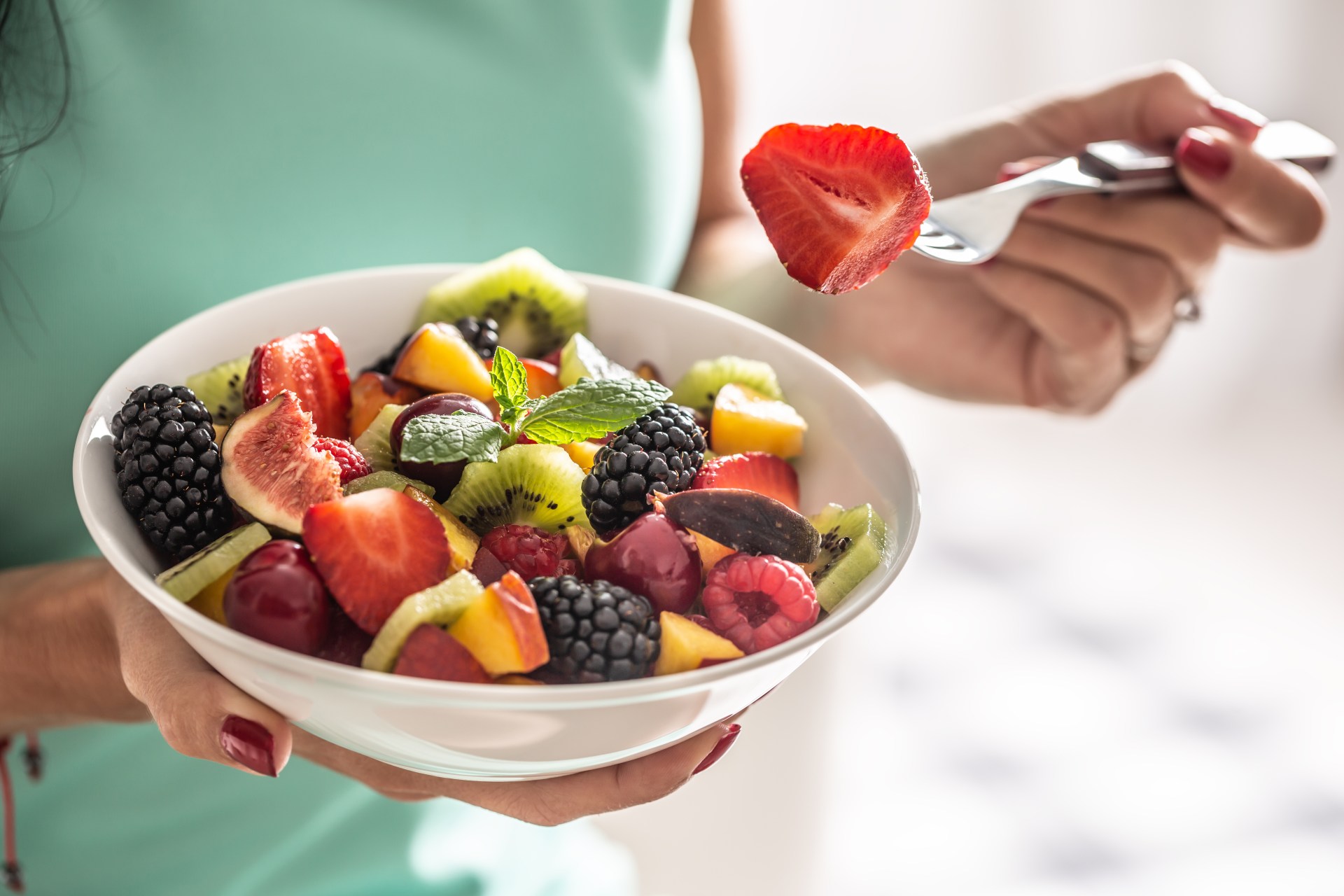 5 signs you’re eating too much fruit according to a dietician