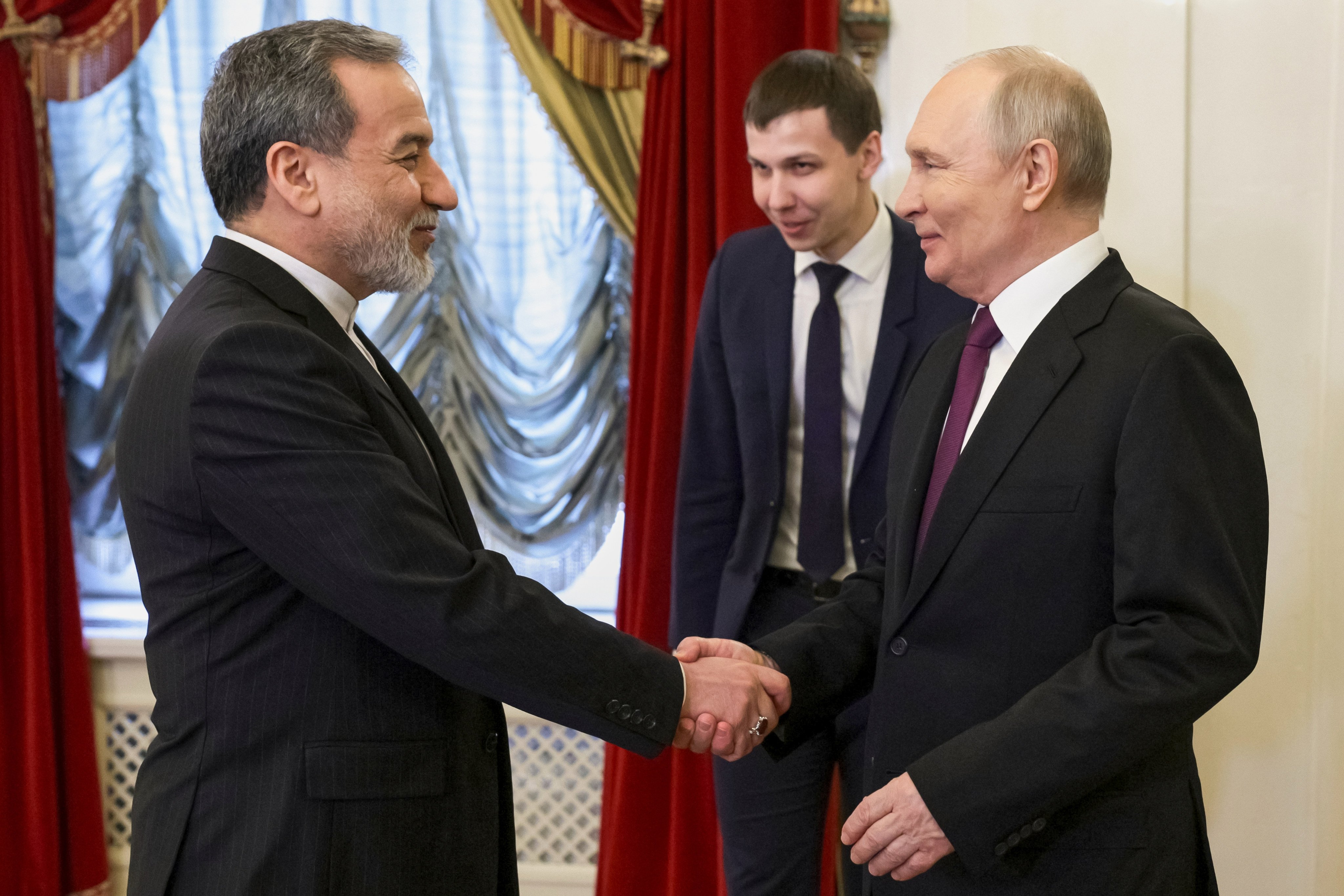 Trump reviews Iran's ‘red lines' as Tehran's top diplomat engages Russia's Putin