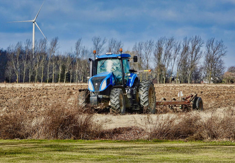 The average age of a Canadian farmer is now 56. Nobody is lining up to ...