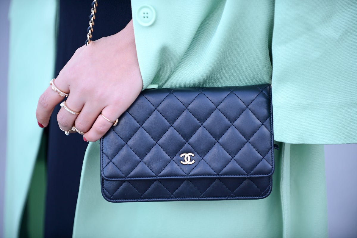 How to spot a fake designer handbag in 30 seconds