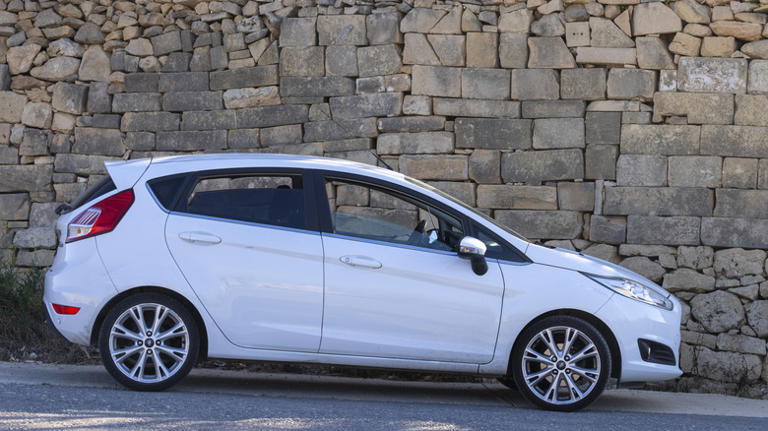 11 manual cars under $5,000 that are perfect for learning to drive a stick