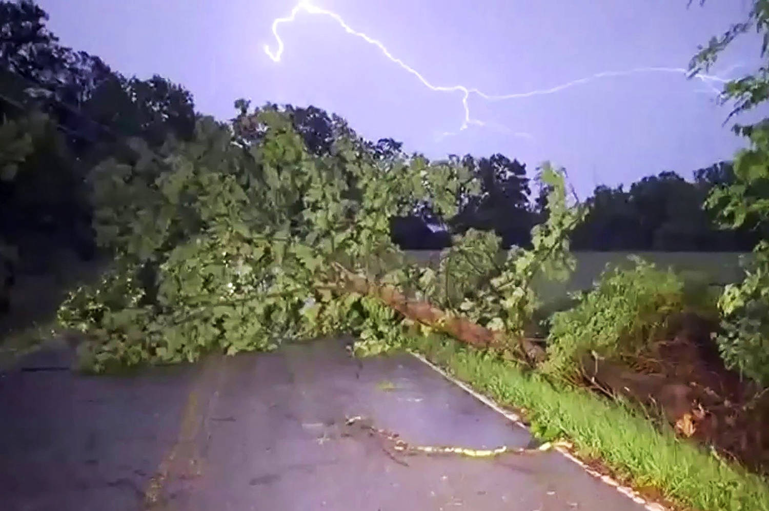 At least 1 dead amid severe weather across Midwest with millions more ...