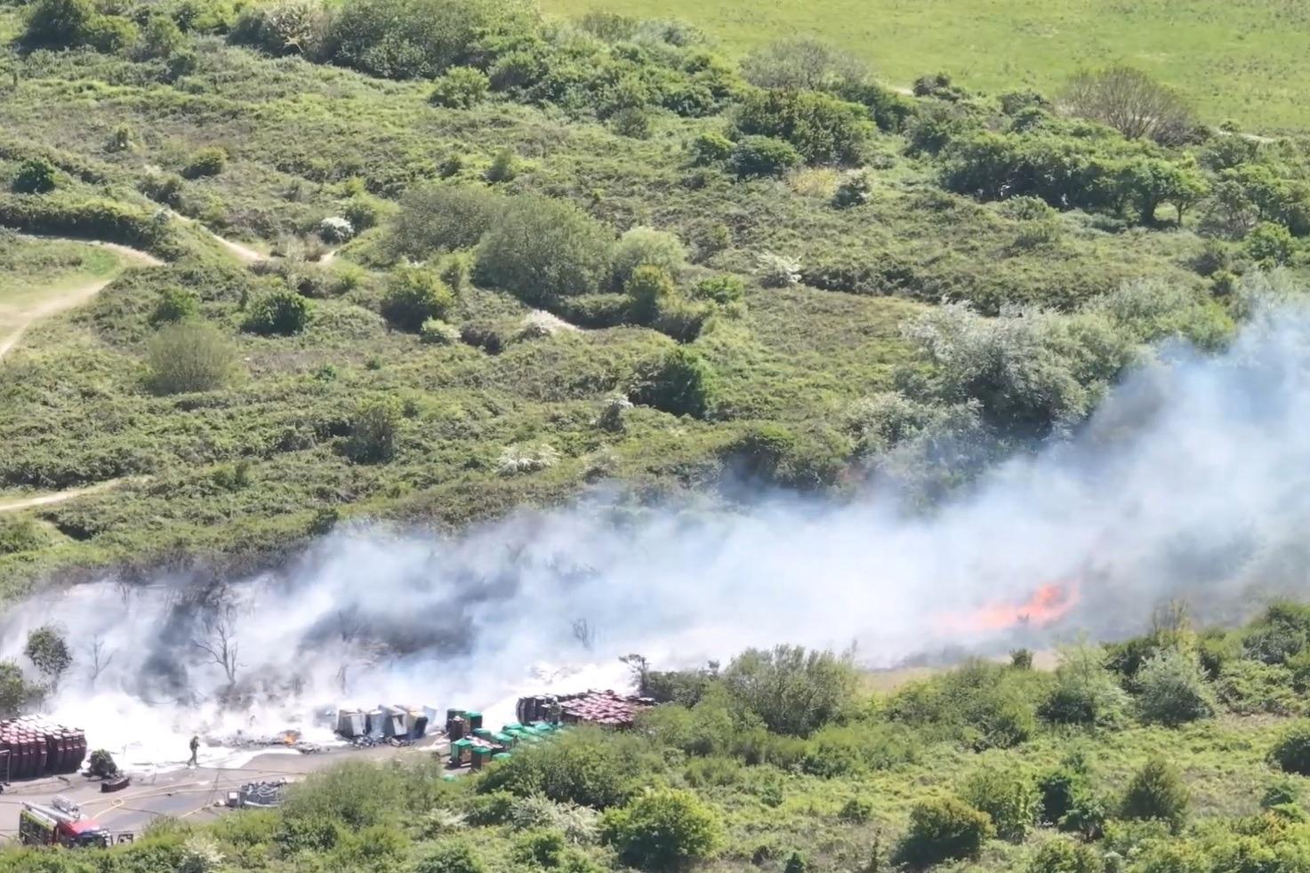 Video: Three fire engines tackle blaze involving plastic wheelie bins ...