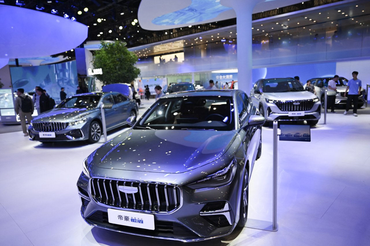 House lawmakers urge Trump to prohibit China’s automakers from building ...