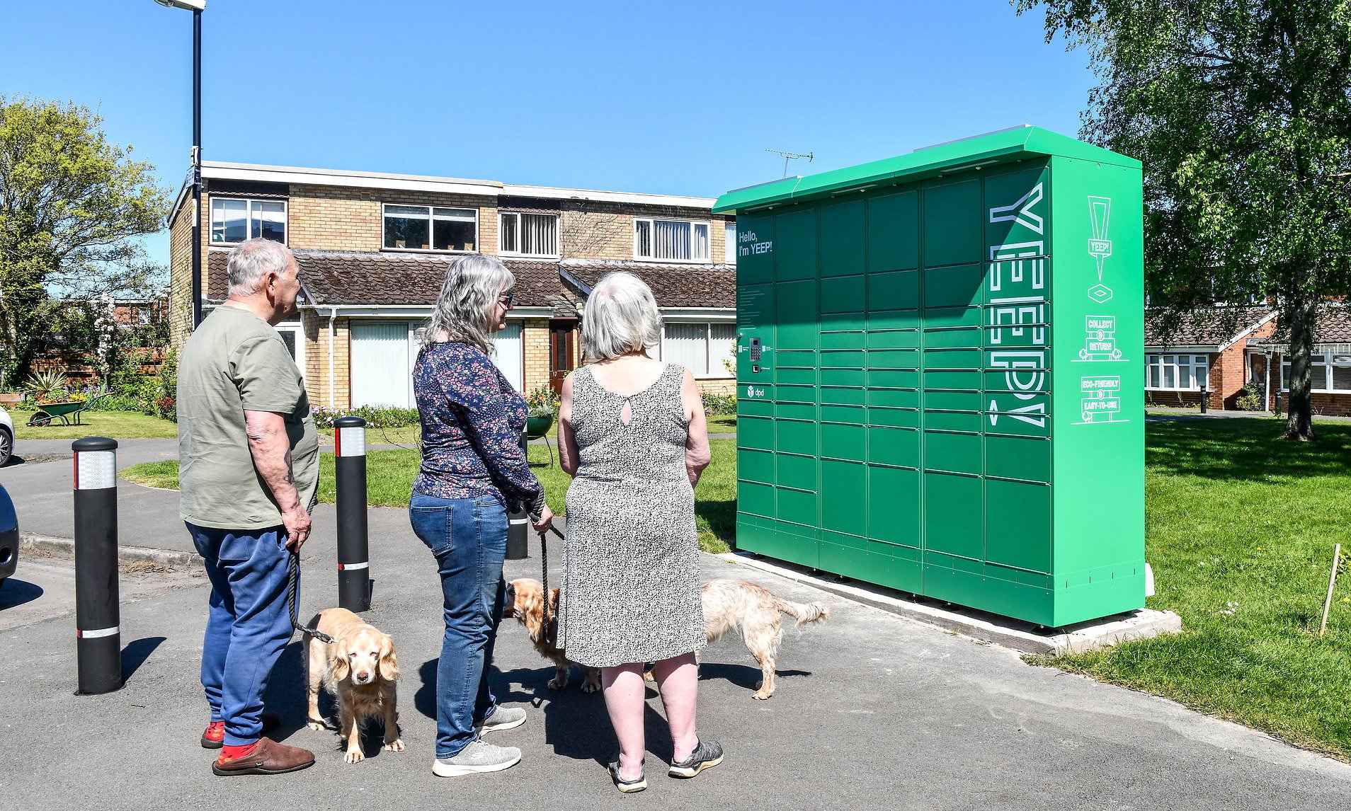 Green parcel locker 'plonked' on quiet cul-de-sac is removed following ...