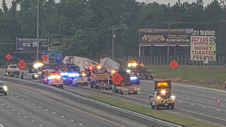 Semi driver dies after I-75 crash shut down lanes in Valdosta Tuesday