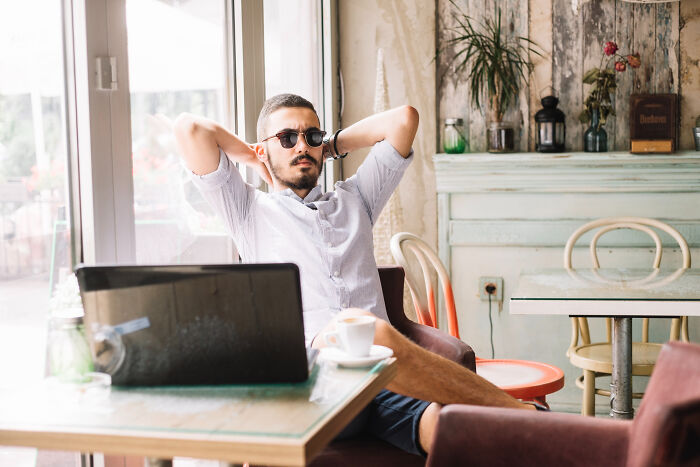 45 Absurd Rules That Schools And Workplaces Tried To Implement