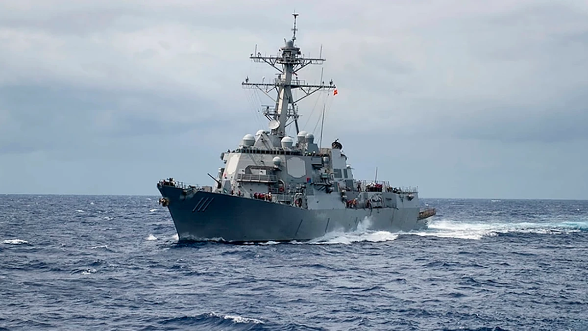 La US Navy abre fuego contra un carguero iraní: primer disparo real de ...
