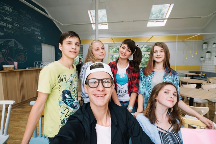 45 Absurd Rules That Schools And Workplaces Tried To Implement