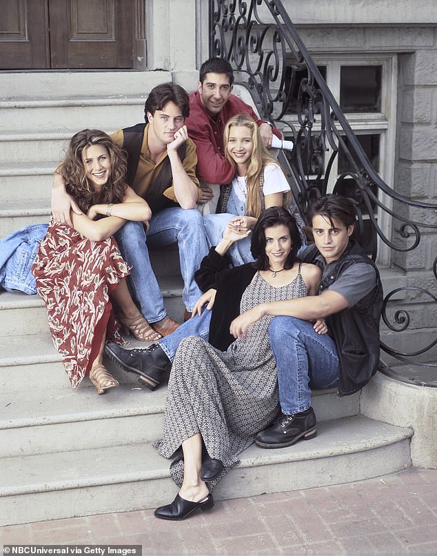 Lisa Kudrow reveals astonishing amount the Friends cast still make in ...