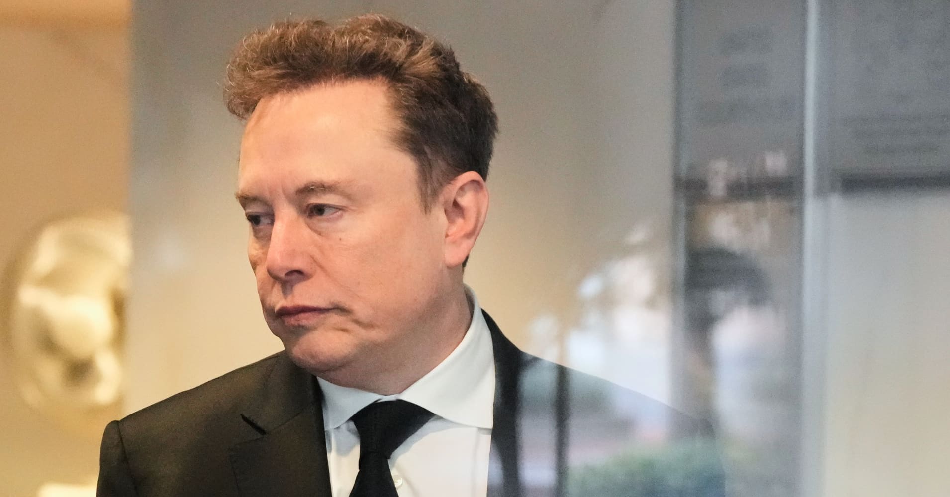 Watch Elon Musk and Sam Altman arrive in court for landmark OpenAI trial