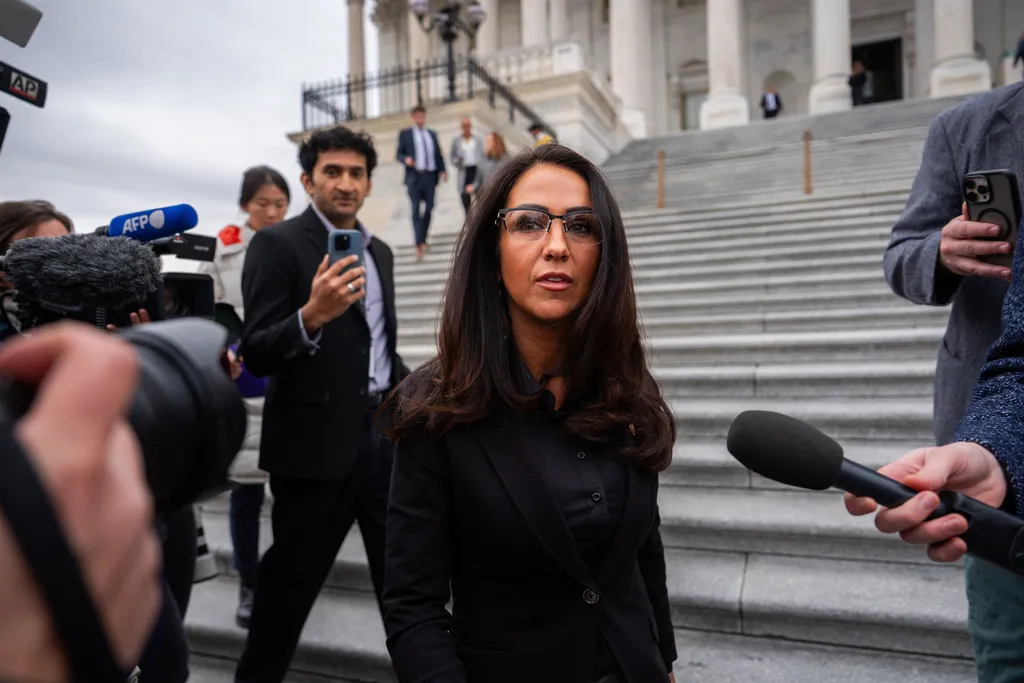 Lauren Boebert unveils bill to get Trump’s White House ballroom over ...
