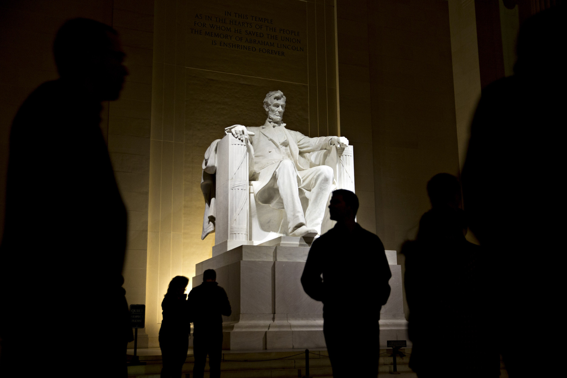 Secret messages hidden in famous statues