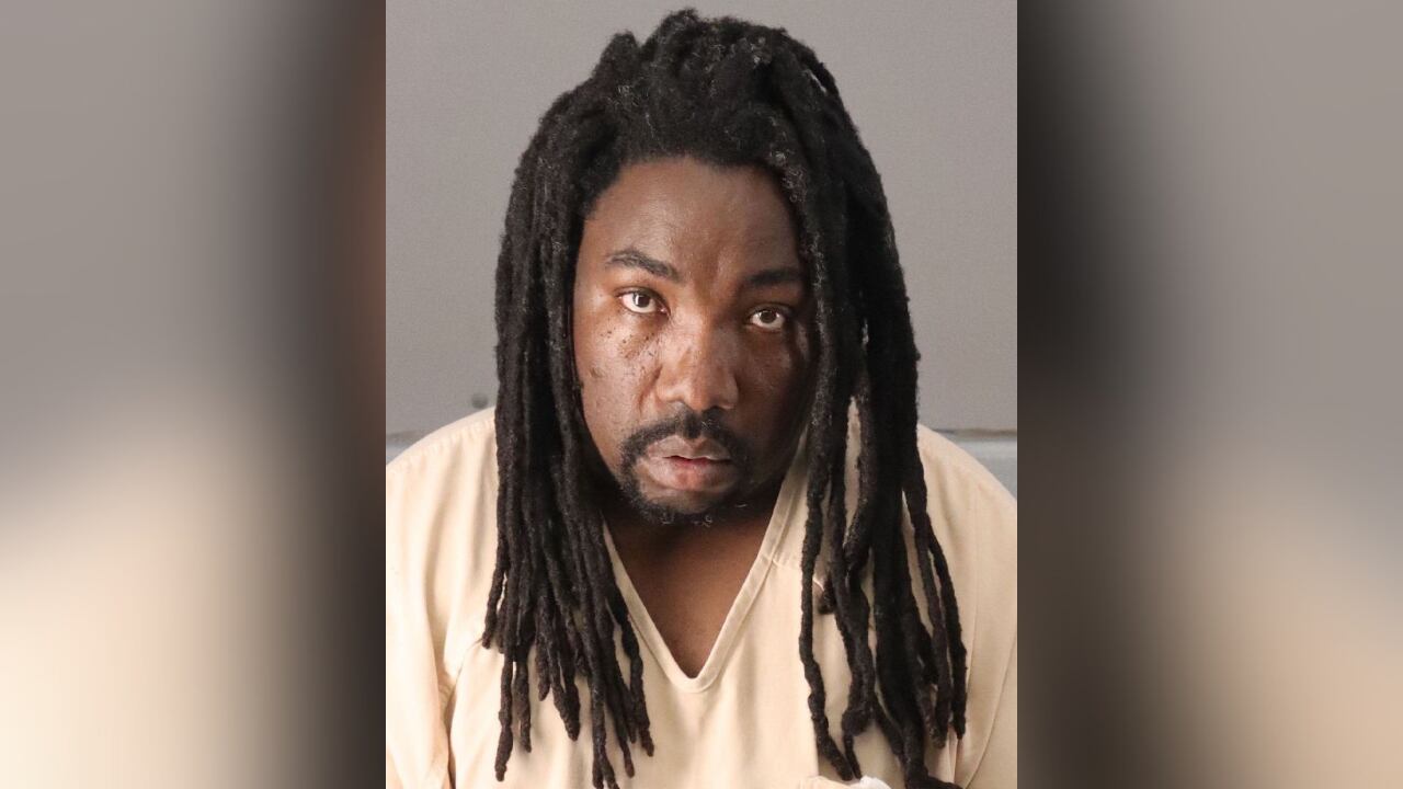 Security guard charged after allegedly shooting, killing man