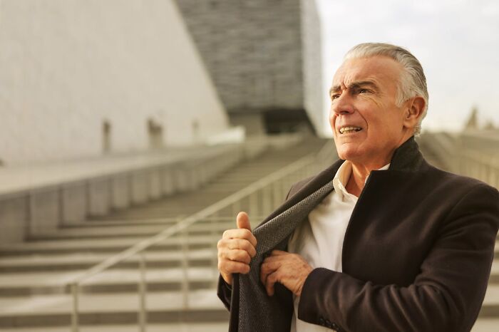 I May End Up Homeless: 70 Former Rich People Share How They Ended Up Broke