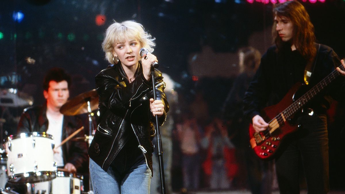 The Primitives' PJ Court on his live TV guitar tone fail during a ...