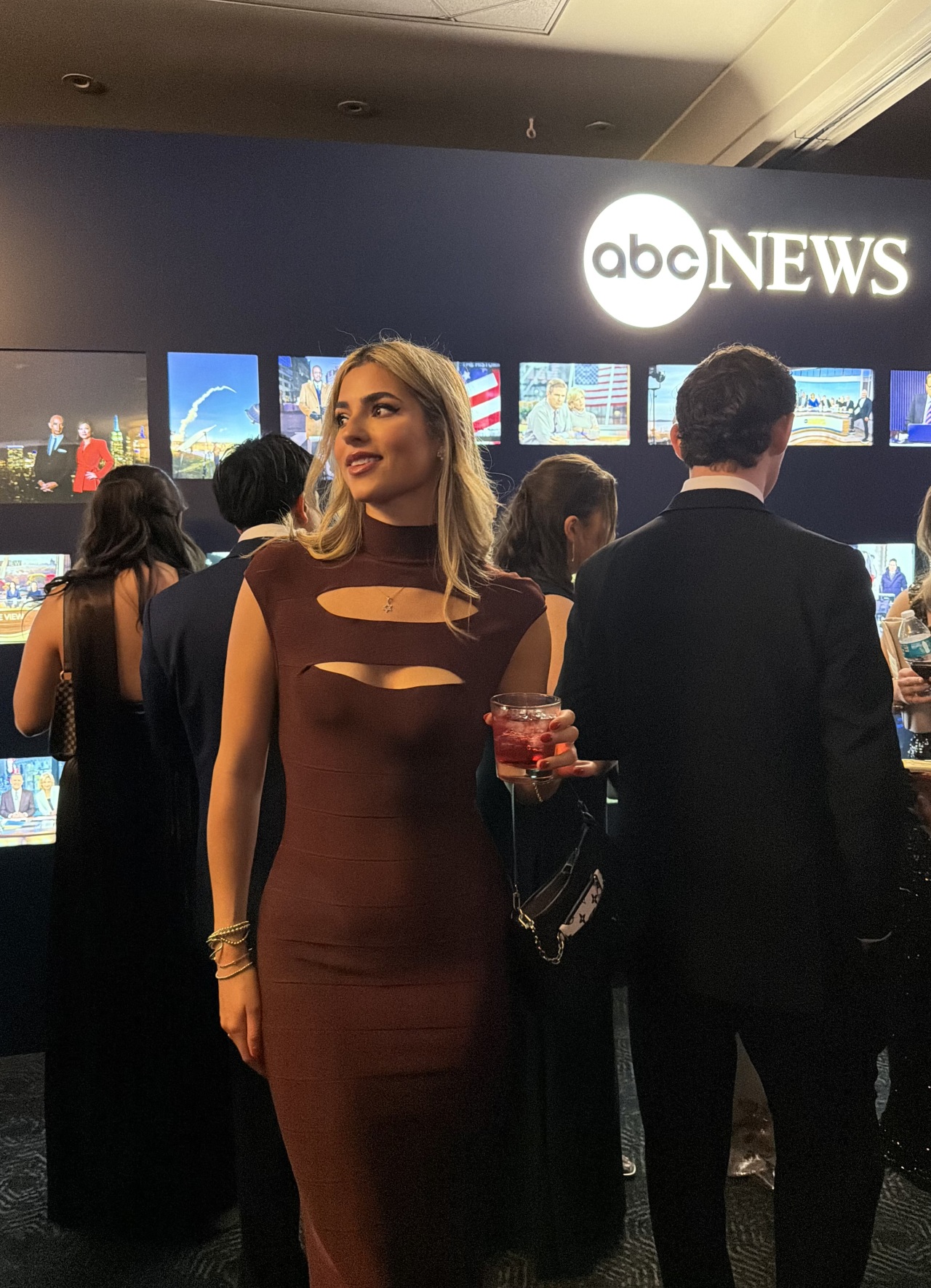 How an Influencer’s Tweet About the D.C. Gunman Started a Firestorm