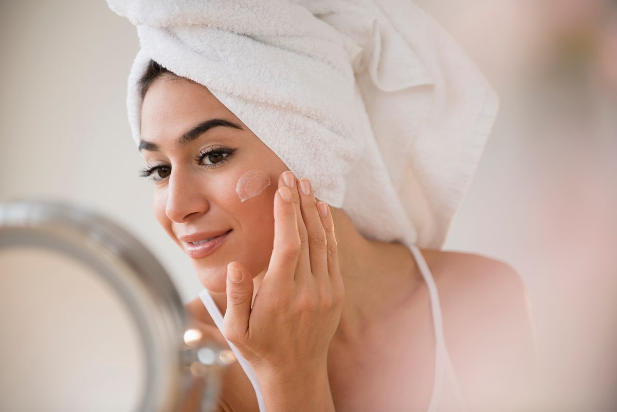 What’s azelaic acid? Learn about the sensitive skin’s hero and skincare ...