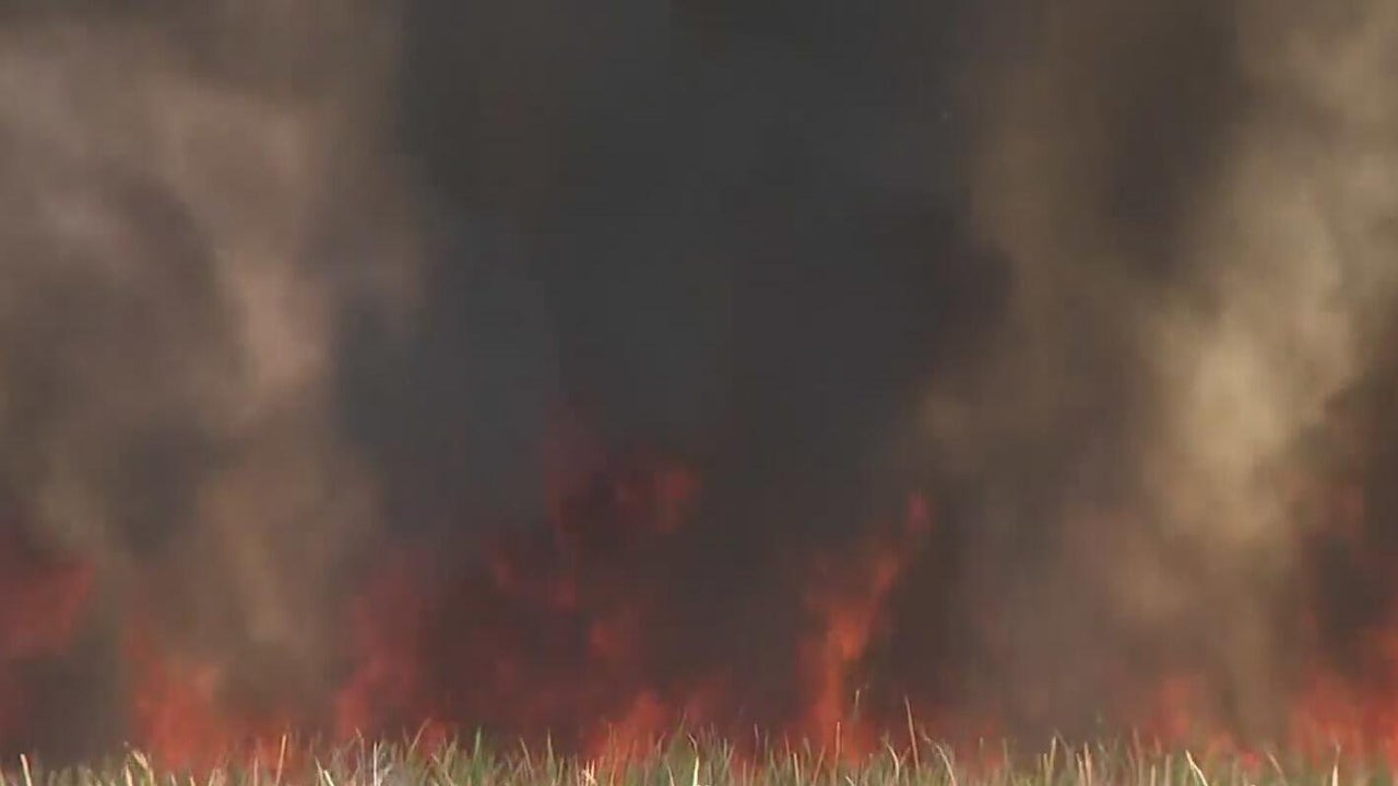 West Miami-Dade brush fire continues to burn, remains 0% contained