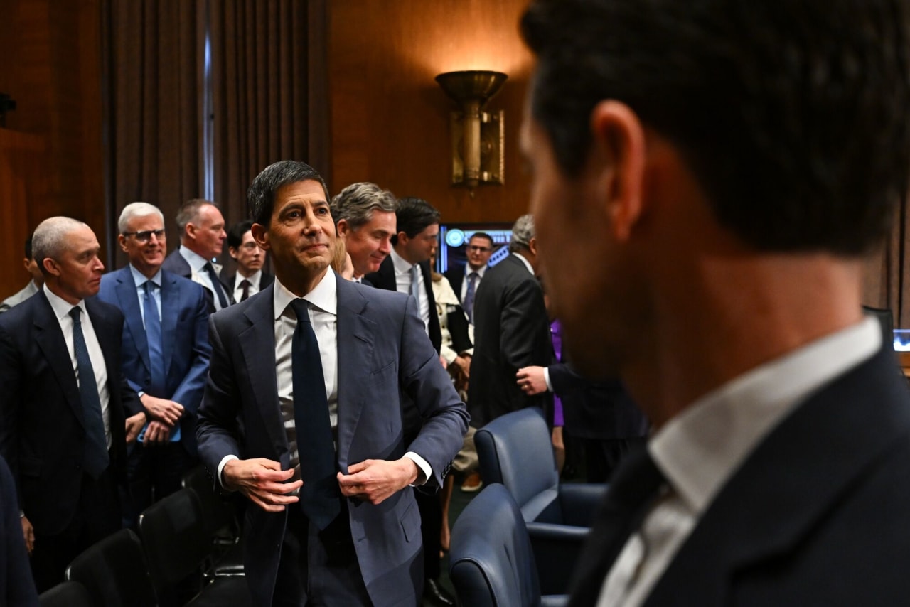 Senate Democrats press Kevin Warsh on Fed independence