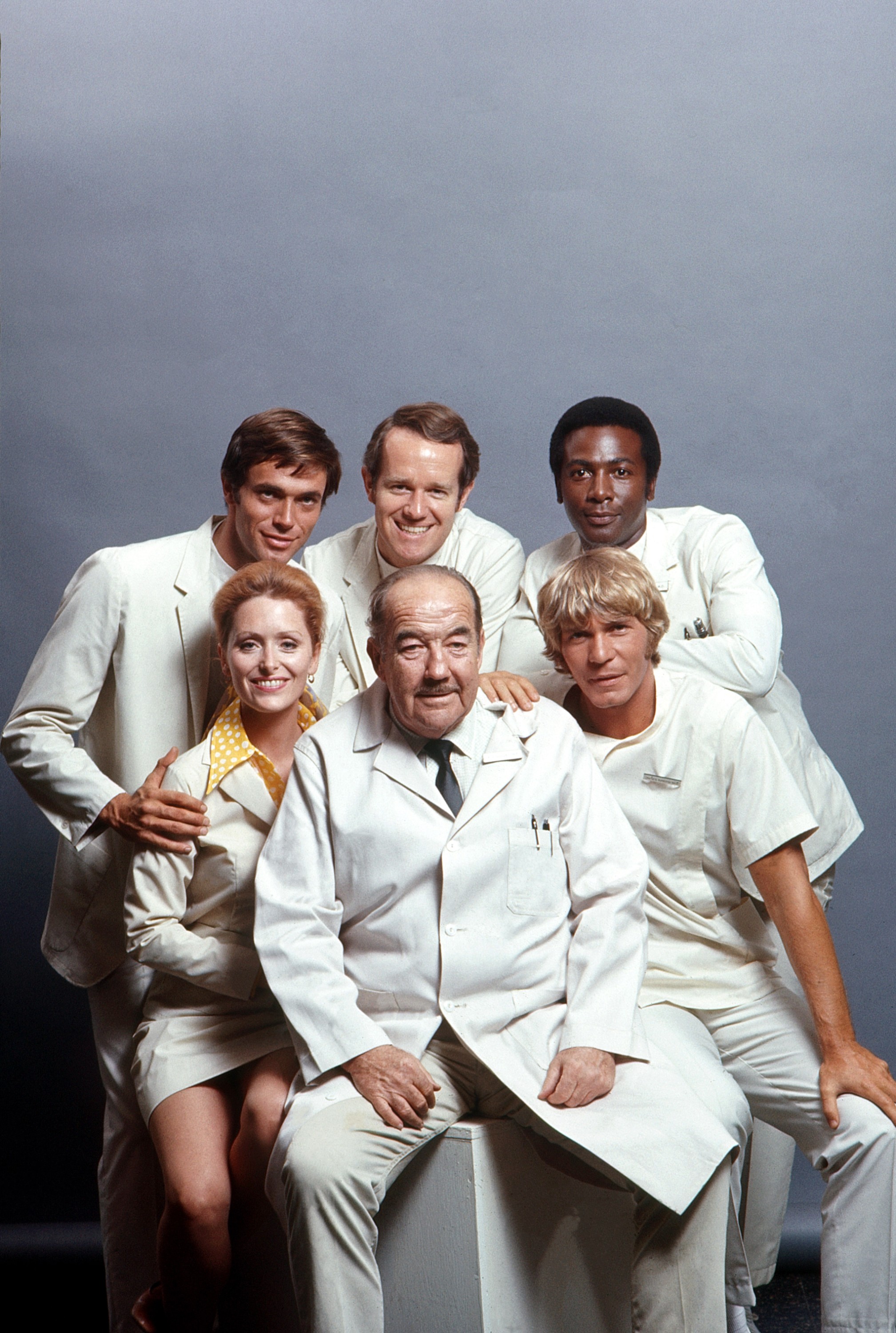 The 'MASH' cast before they were famous: Their surprising roads to the ...