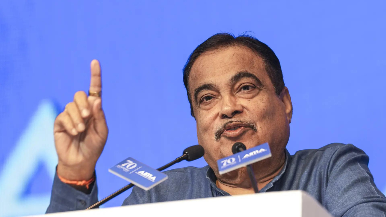 'No future for diesel and petrol vehicles': Nitin Gadkari pushes green ...