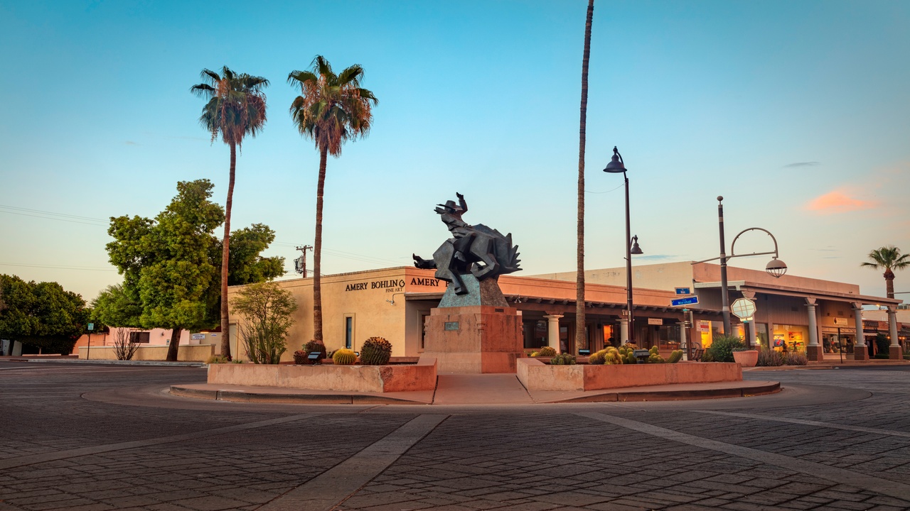 One square mile in Scottsdale holds adobe churches, art galleries, and ...
