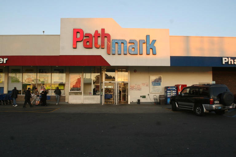 Supermarket staple Pathmark returns to Long Island with new streamlined ...