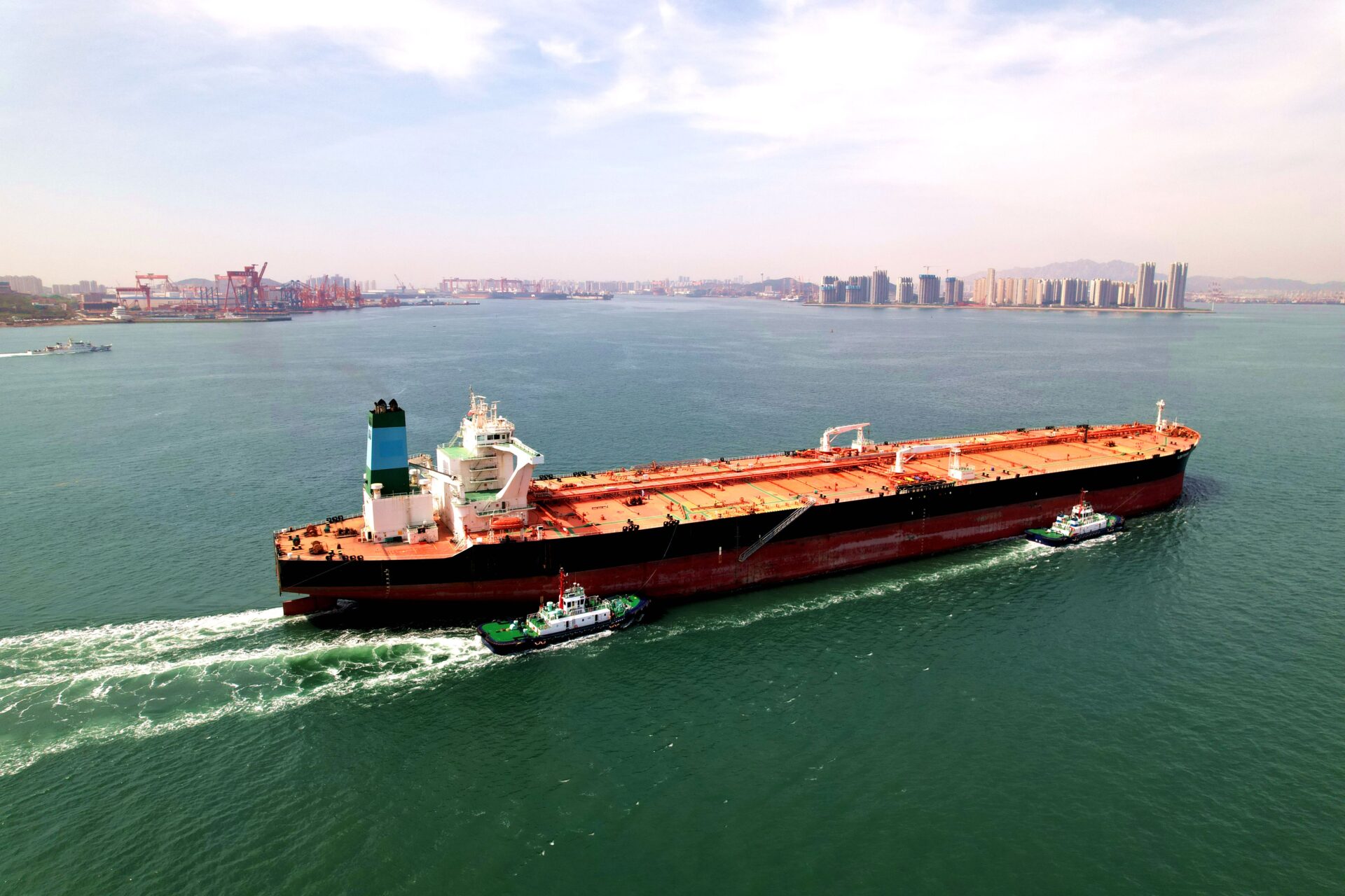 Emiratos Árabes Unidos abandona la OPEP: consecuencias de una decisión ...