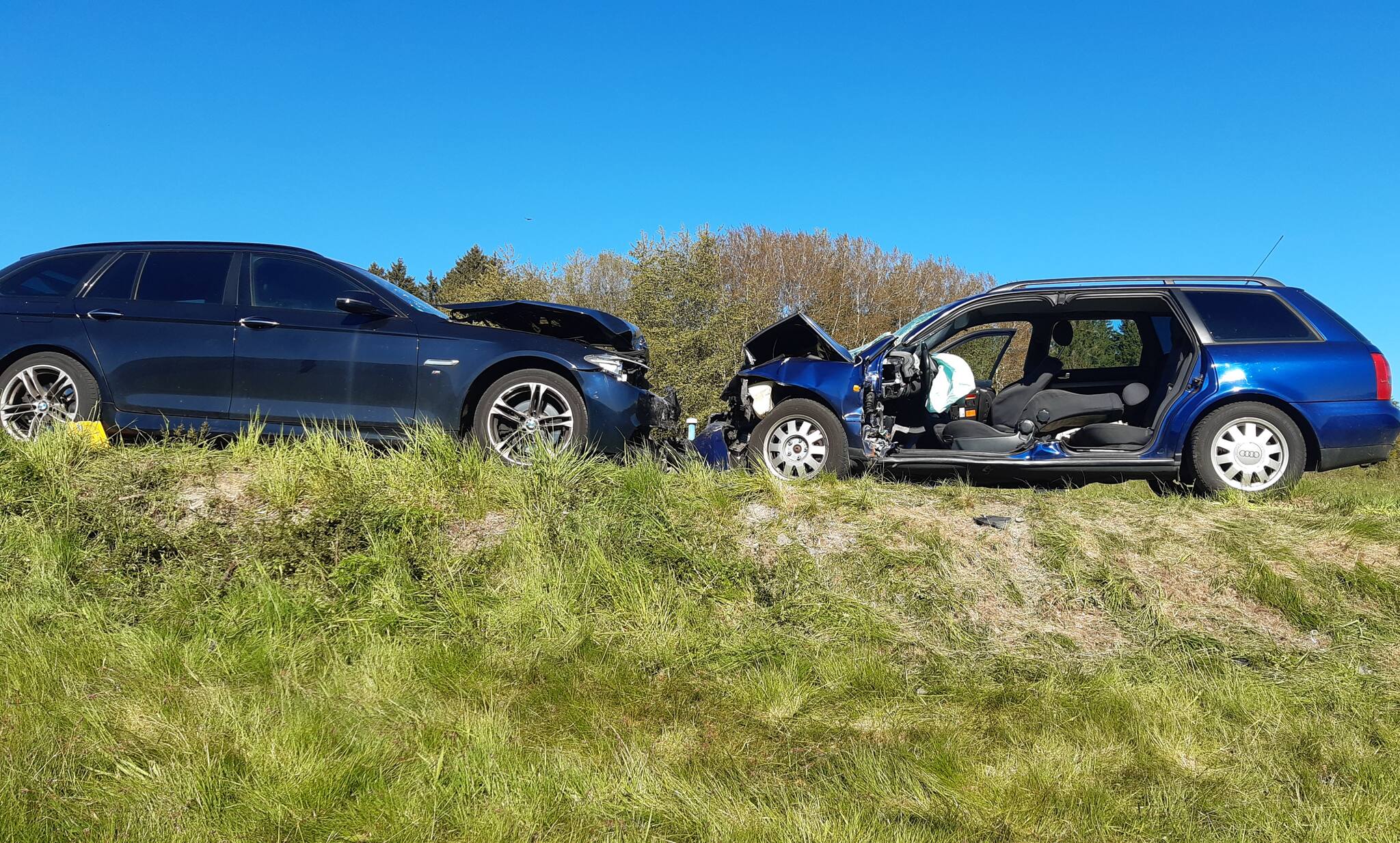 Tödlicher Busunfall auf der B327 in Rheinland-Pfalz