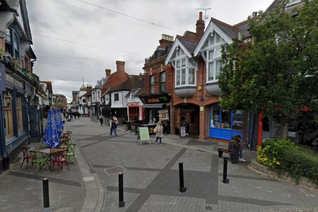 Customers 'gutted' as town restaurant and bar announces closure
