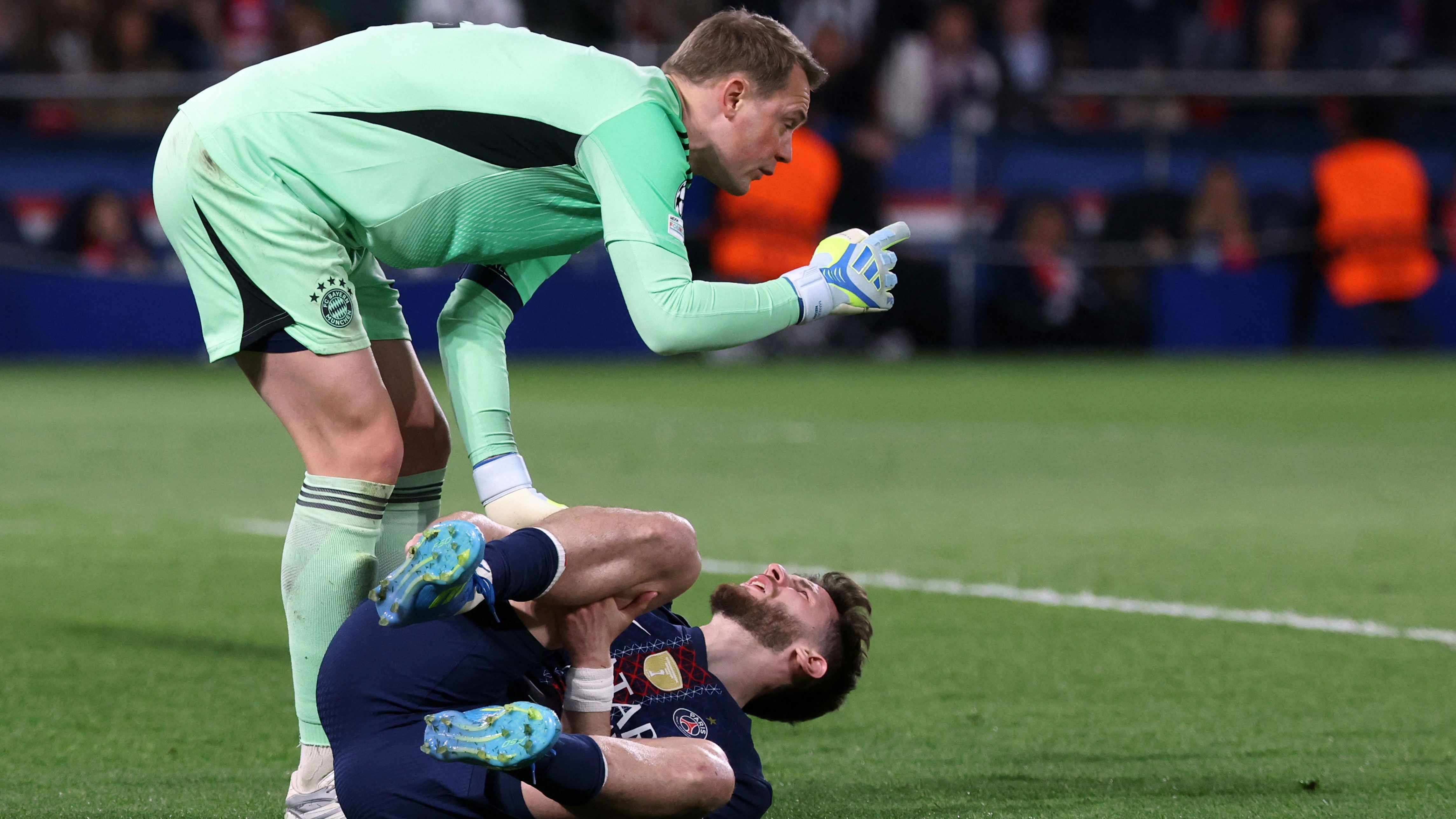 Das gab es noch nie in der Champions League! Manuel Neuer stellt ...