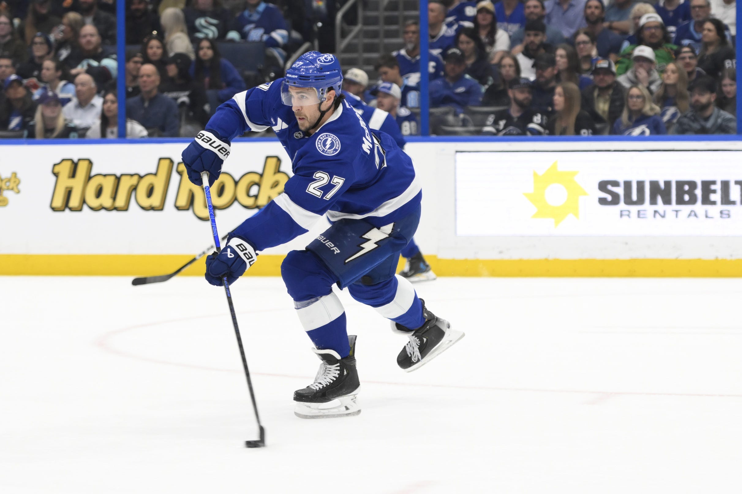 Former Wisconsin men's hockey star reaches NHL playoff milestone