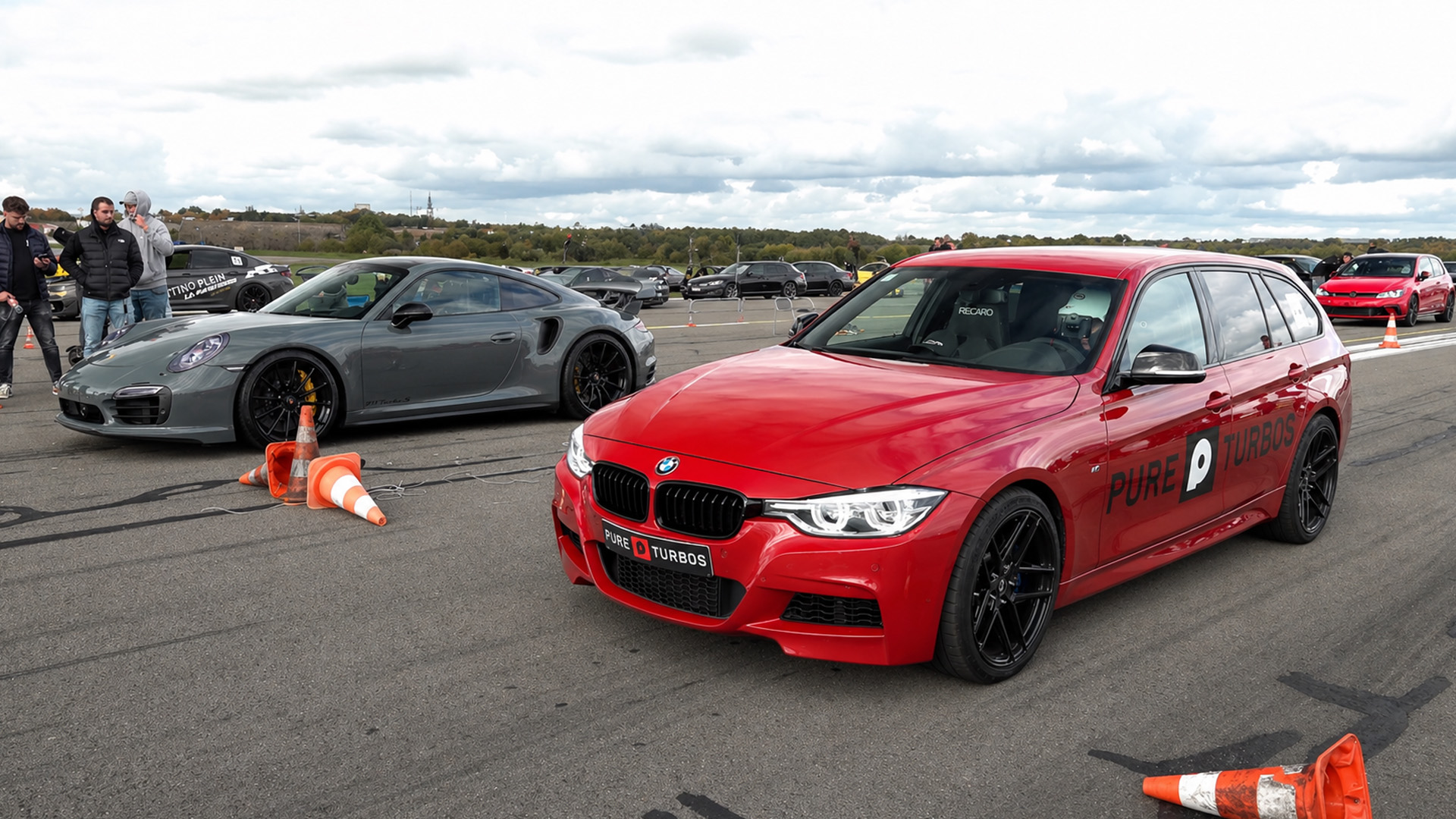 Big power BMW M340i against Porsche 911 in straight line battle