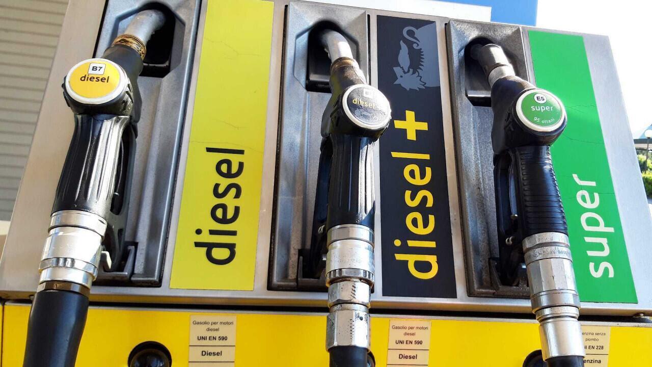 Carburanti, maxi taglio sul diesel: Eni abbassa i prezzi fino a 7,5 ...