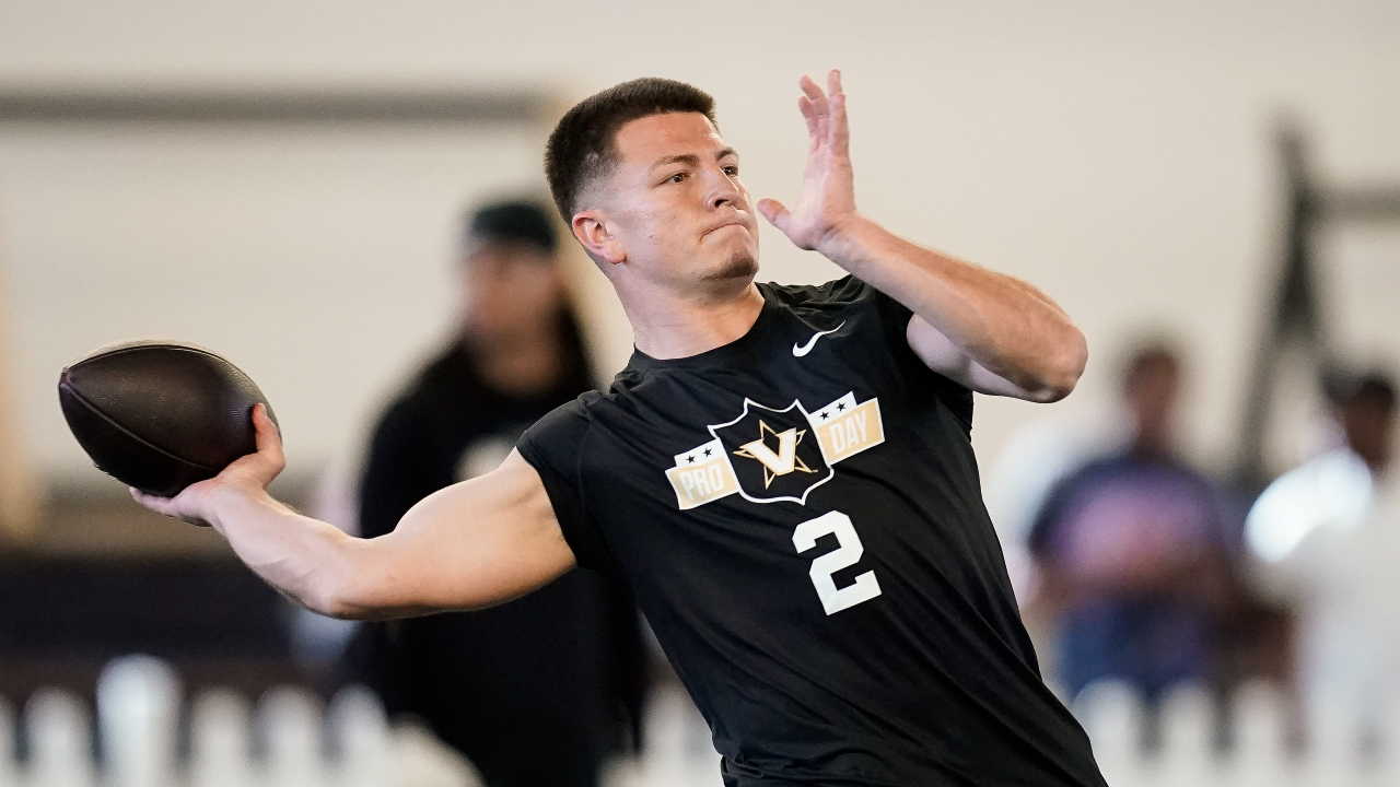 Record-setting QB Pavia blows his entire NFL career in 72 hours