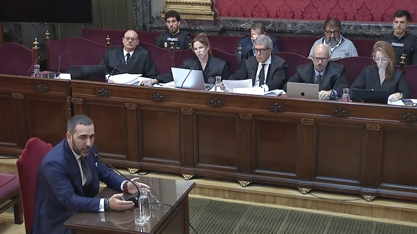 Aldama tira de la manta en el 'día D' del Supremo ante unos inquietos ...