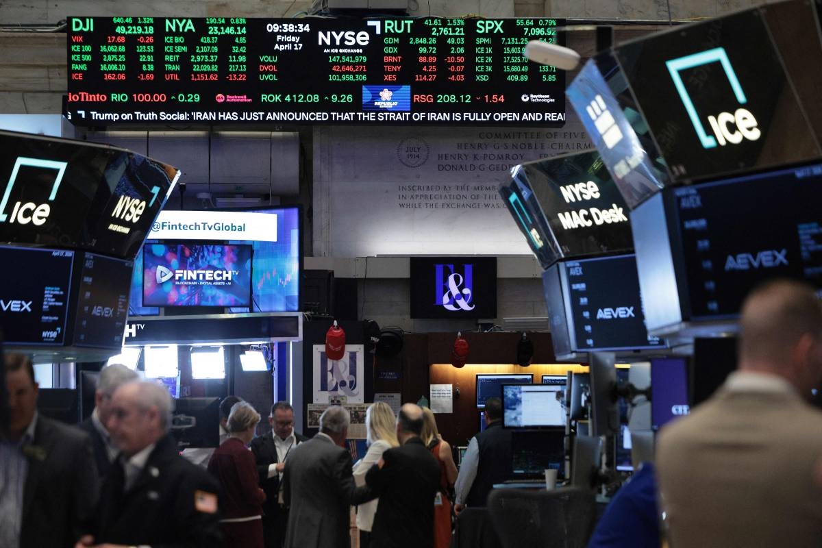 Oil prices drop 9% and Wall Street rallies to a record after Iran ...