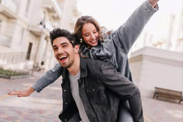 7 điều nhỏ khiến mối quan hệ hạnh phúc hơn cả tiền bạc