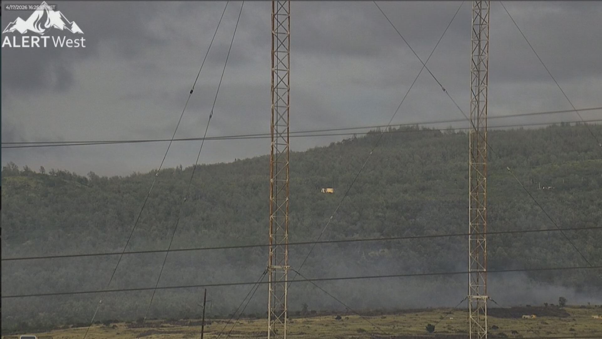 Firefighters battle 5-acre brush fire in Kona
