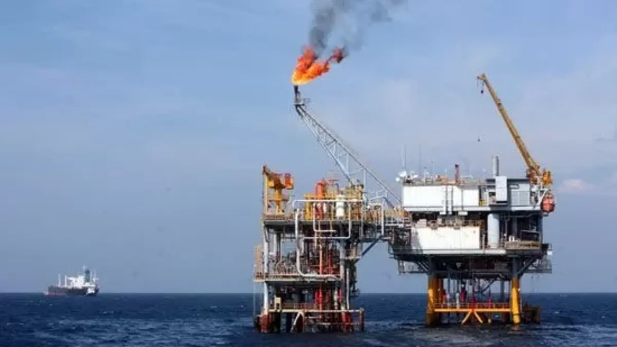 Harga minyak turun lagi setelah Iran buka Selat Hormuz: Bursa AS rekor baru