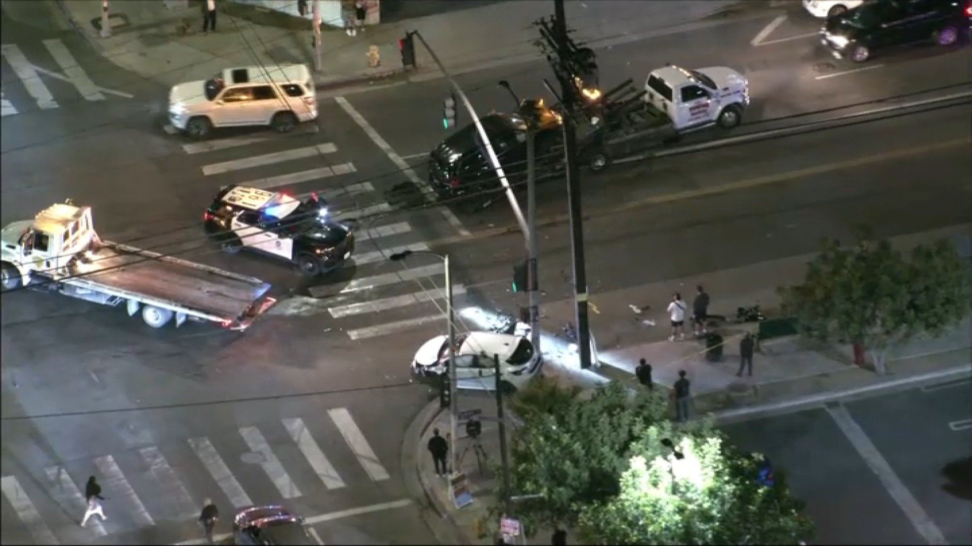 6 people, including 2 pedestrians, hurt in Panorama City car crash ...