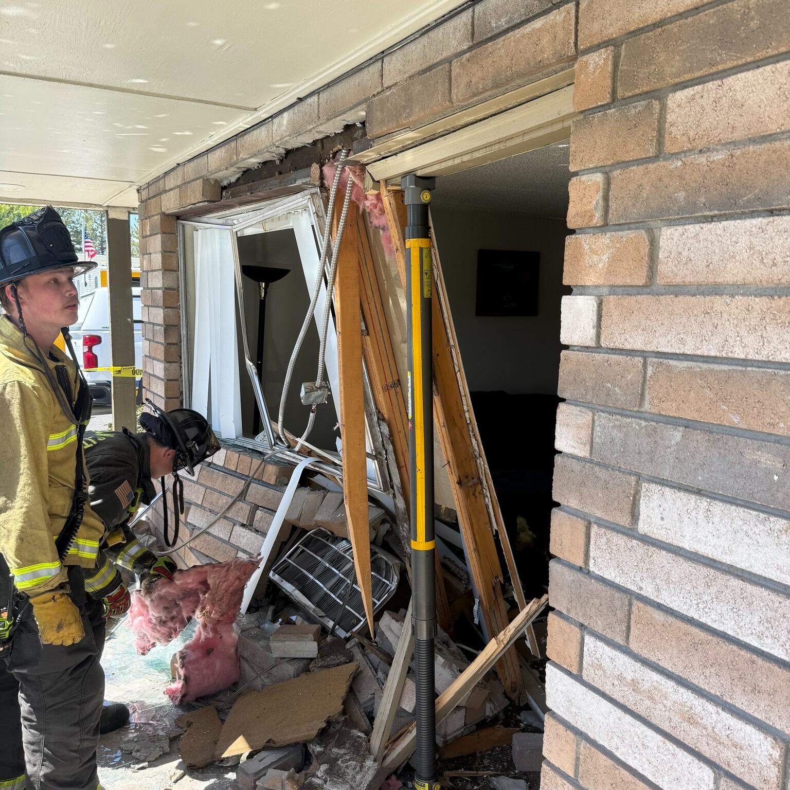 Vehicle crashes into apartment building leaving one unit uninhabitable ...