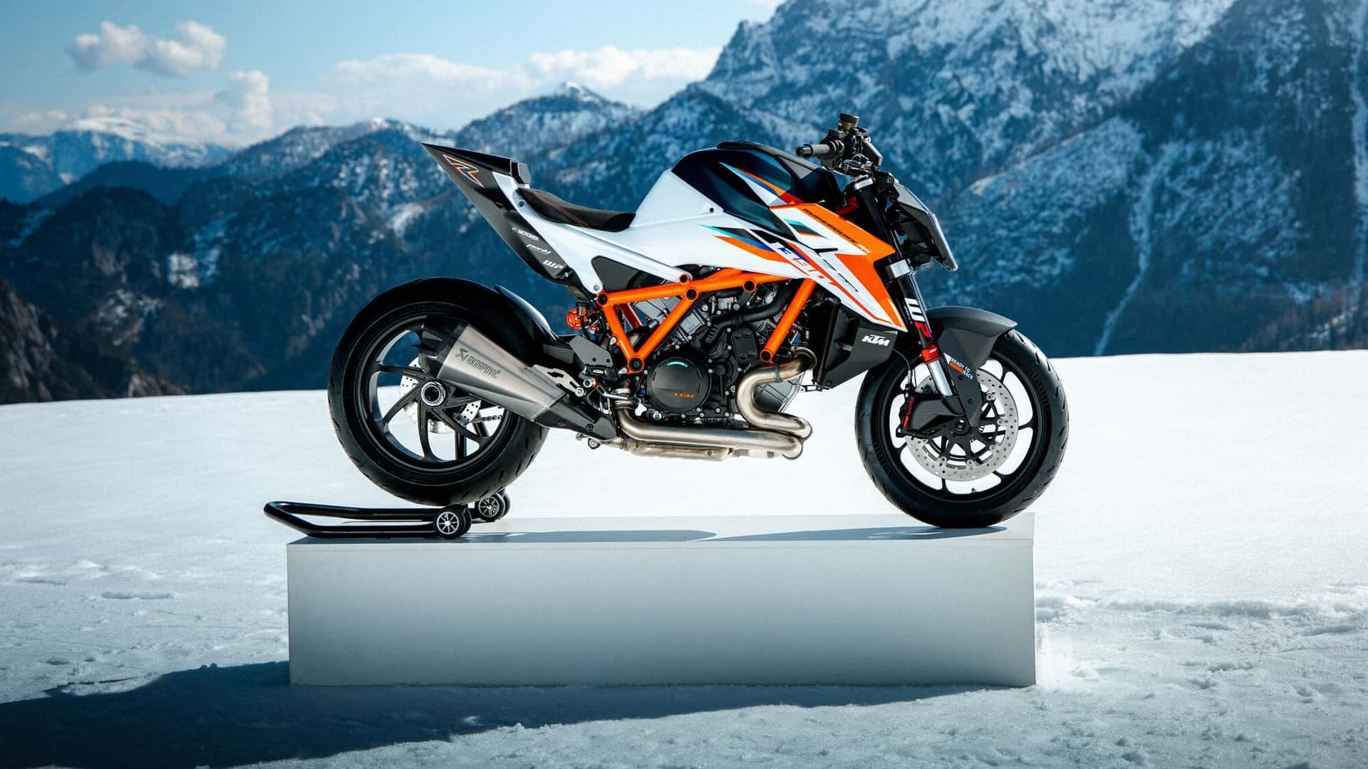 The new KTM Super Duke 1390 RR is possibly the wildest naked superbike ...