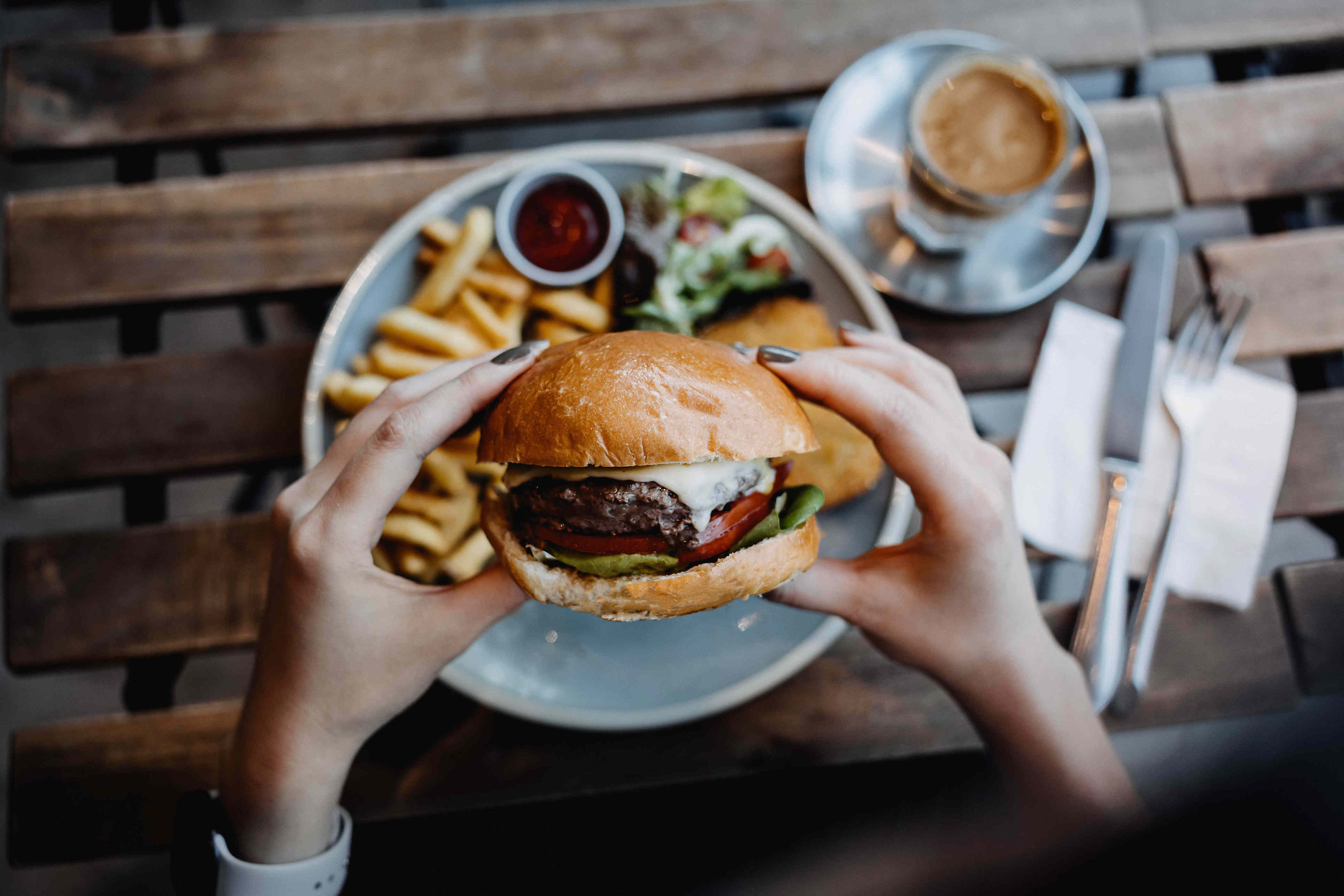 Here's what happens to your heart when you eat too much red meat ...