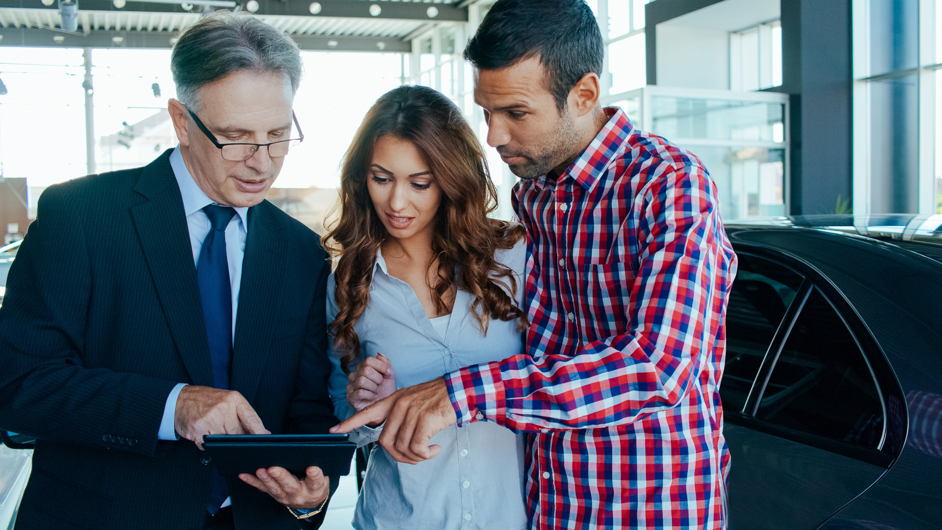 3 pro negotiation tips to pay thousands less on a new car