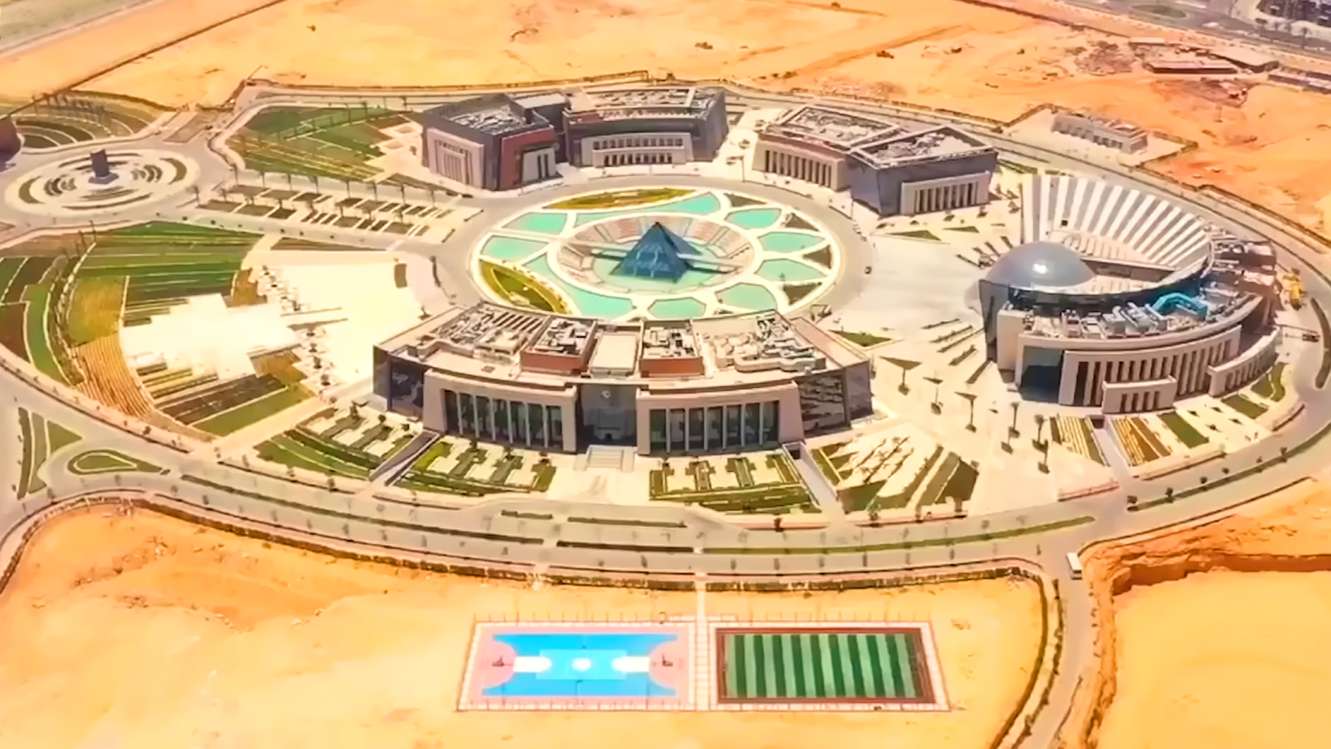 Sisi-City: A place built for records and excess