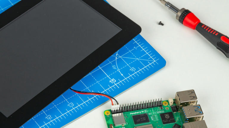 5 essential gadgets every Raspberry Pi enthusiast should have