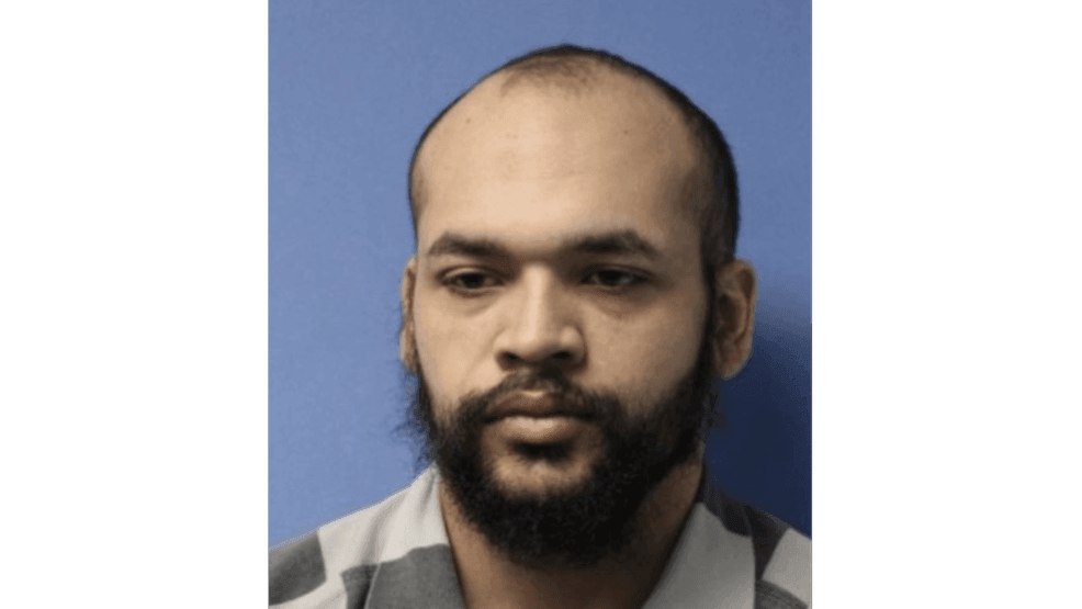 Suspect breaks into Newark home after fleeing traffic stop, prompting ...